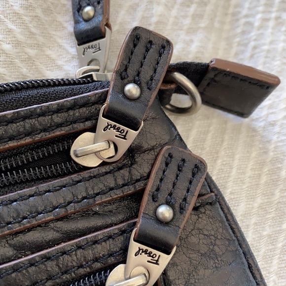 π€ Fossil wristlet, classic black, genuine leather - Picture 2 of 12